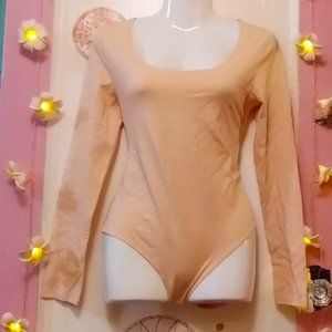 MANGOPOP (L) Crew Neck Beige Long Sleeve Bodysuit
